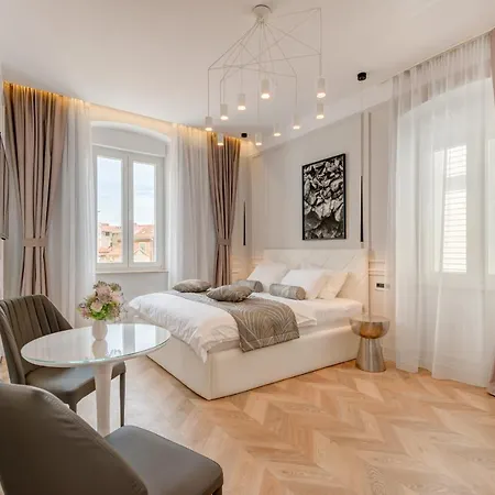 Gasthuis Luxury L'avenue 2