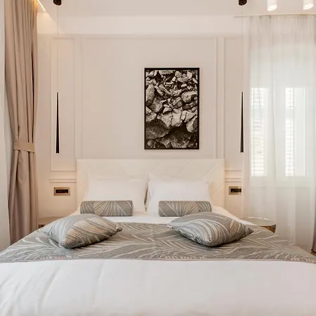 Luxury L'avenue 2 Gasthuis 4*