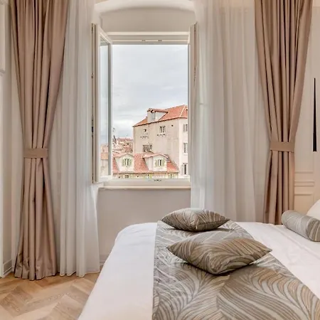 Guest house Luxury L'avenue 2 4*