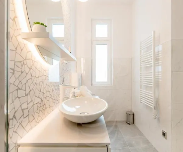 Luxury L'avenue 2 Affittacamere